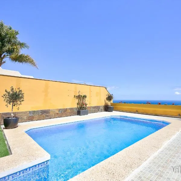 Villa Galasol with heated pool, hotel v destinaci Radazul