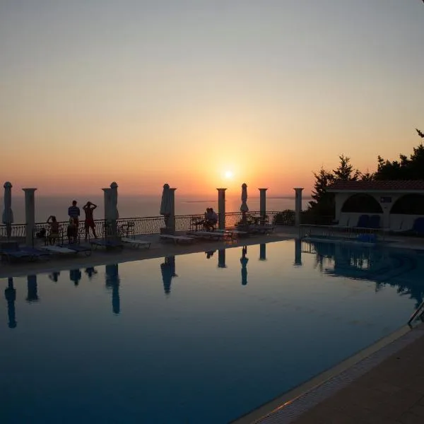 Mouikis Sun Village, hotel v destinaci Lakíthra