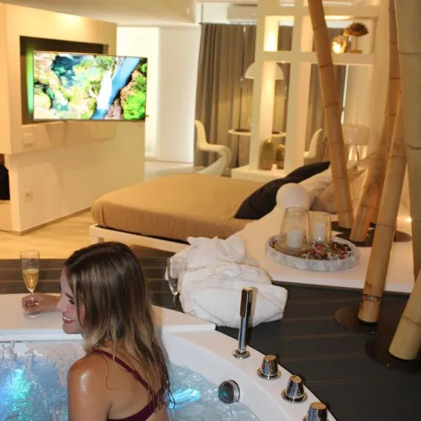 HOME 3 Luxury Suite, hotel a Bisceglie