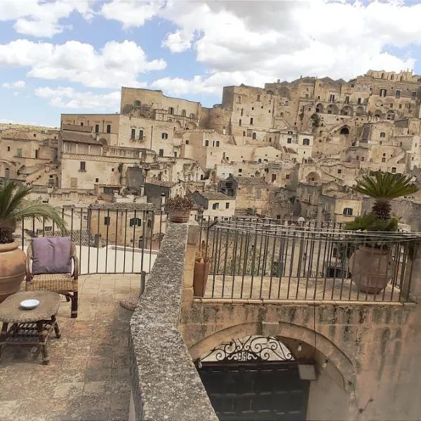 Casa Tudor Art Luxury Rooms, hotel v destinácii Matera