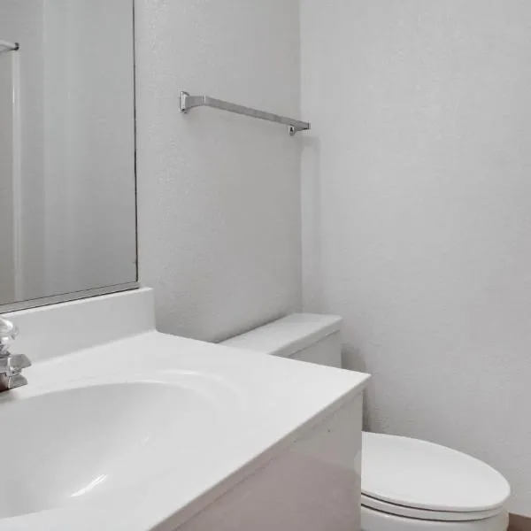 Quality Inn Shawnee North I-40, hotel en Shawnee