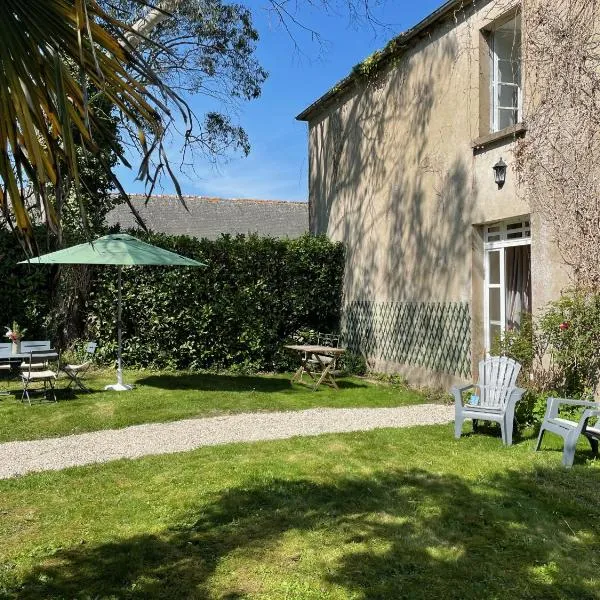 gite de lambilly – hotel w mieście Taupont