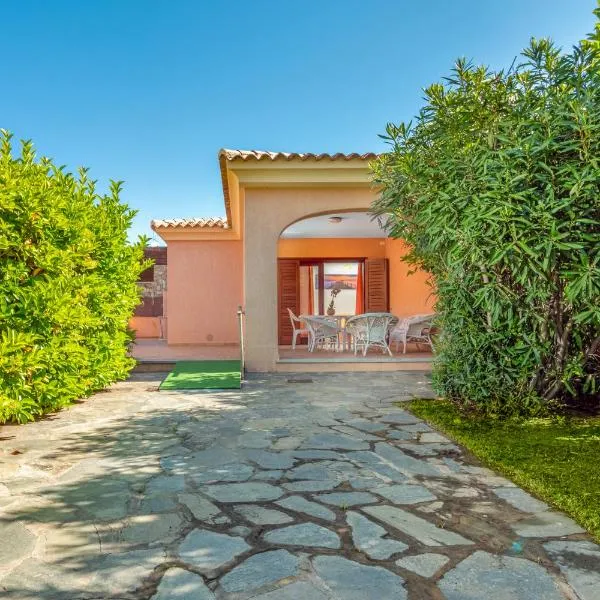 Villetta Bifamiliare 2, hotel v destinaci San Teodoro