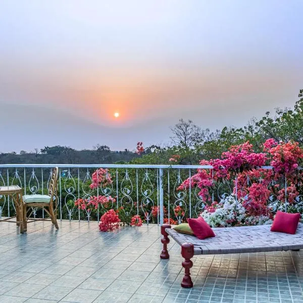 SaffronStays Sunglade, Kashid - ocean-view villa near Kashid Beach, хотел в Nandgaon