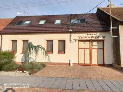 Penzion Venkovský Dvůr, hotel v Hlohovci