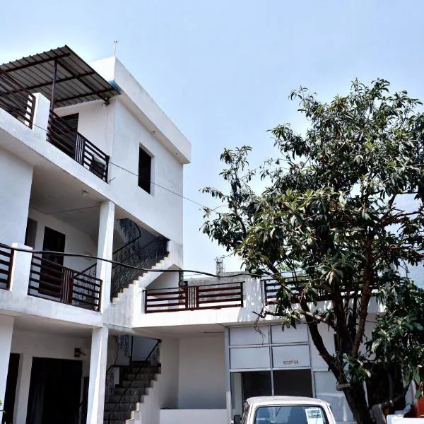 Saatvik Homestay, viešbutis mieste Katra