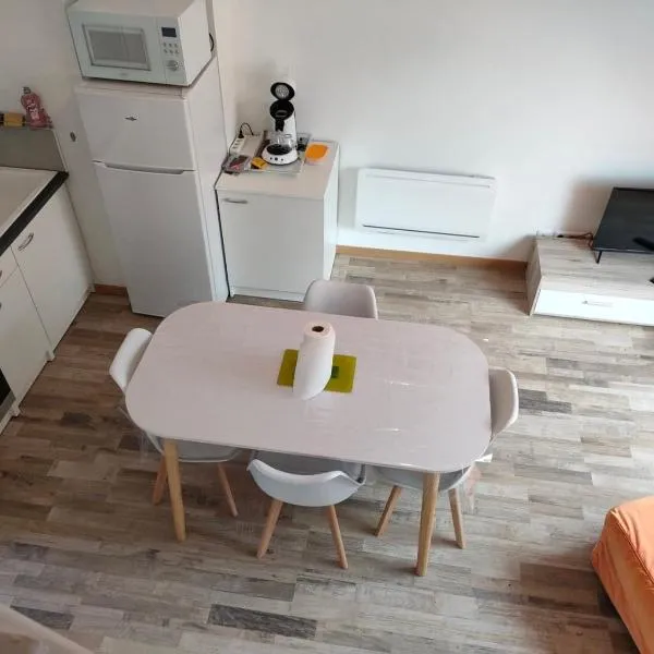 STUDIO-COSY, hôtel à Bourbourg