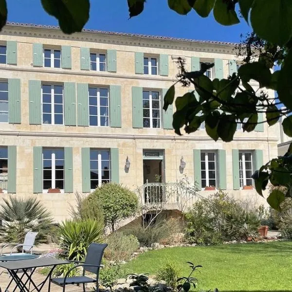 La Tillaie SPA et Sauna, hotel v destinácii Pont-lʼAbbé-dʼArnoult