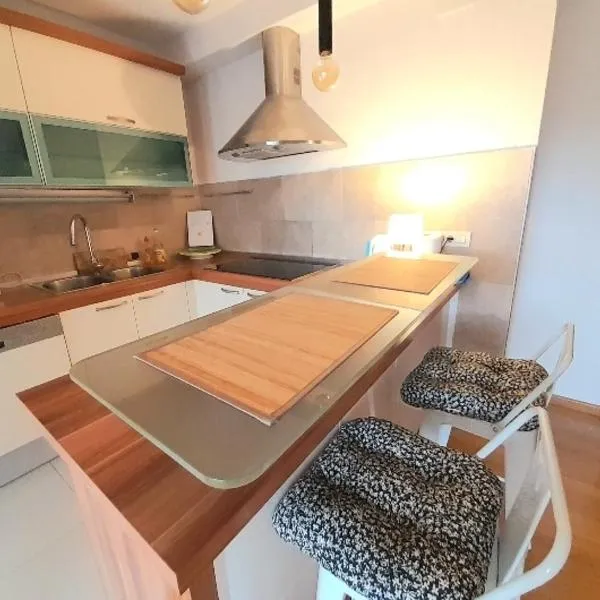 Beautiful Apartment, Beach by foot, отель в Сплите