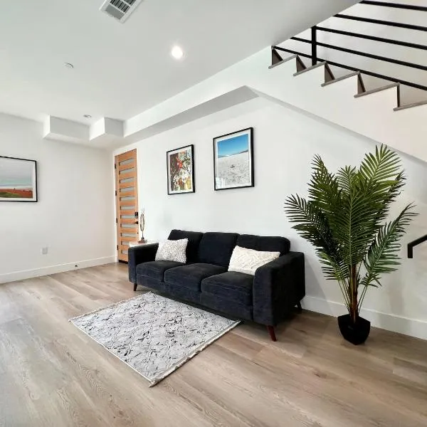 Hollywood Art Gallery House - Iconic LA Views, ξενοδοχείο στο Λος Άντζελες