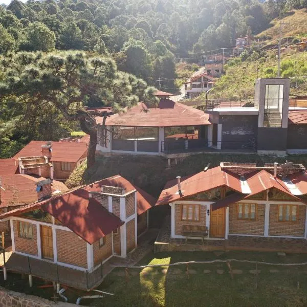 Los Pirineos, hotel v destinaci Mazamitla