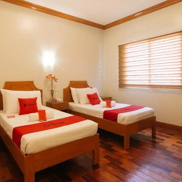 RedDoorz Premium @ Nick Hotel Gerona Tarlac, hotel v destinaci Tarlac