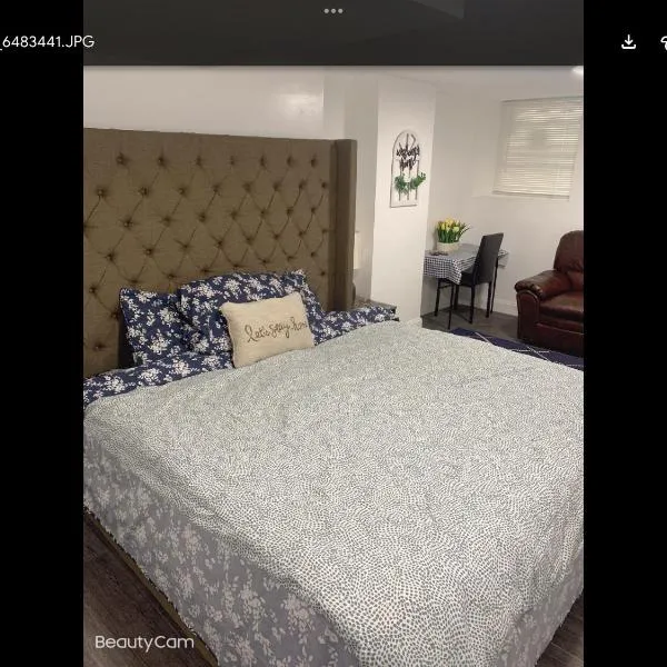 Sweet and beautiful bedroom, hotel v destinaci Baltimore