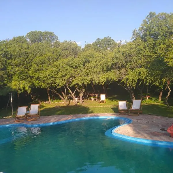 Las Casitas, cabañas & suites, hotel in Pincén