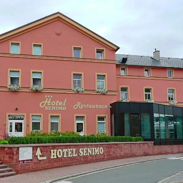 Hotel Senimo, готель у місті Lašťany