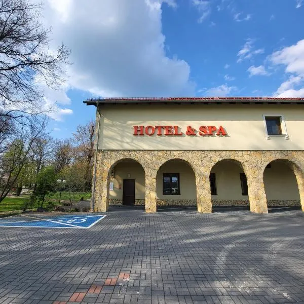 Na Kamieniu Hotel & Spa, hotel di Olesno