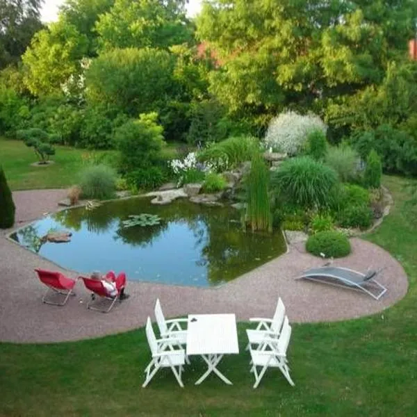 Lägenhet Thujan, Solrosen i Simrishamn-Österlen, hotel v destinaci Simrishamn