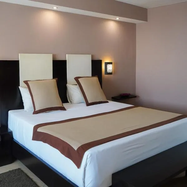 Café de Rome, hotel a Dakar