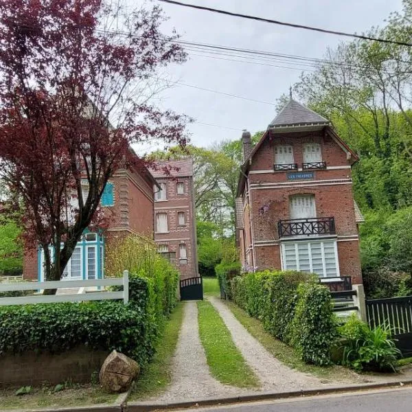 LE CISE EAU À bois، فندق في Le Bois de Cise