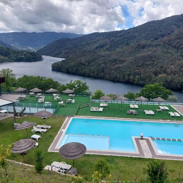 Dobau casas, hotel en Sidros