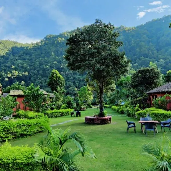 Maatre Yoga Retreat, hotel din Jhirna