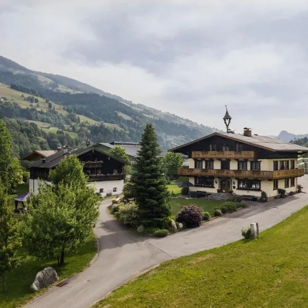 Ferienwohnung 2 – hotel w mieście Taxenbach