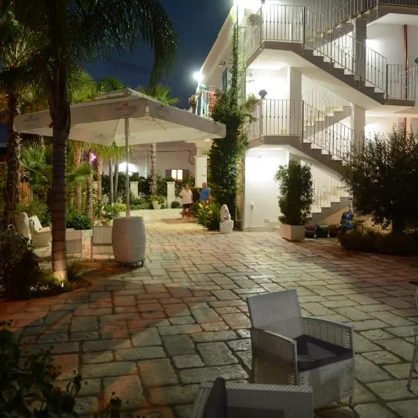 B&B LA COLIMENA, hotel Torre Colimenában