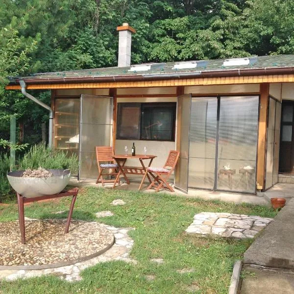 4Rest Fruska Gora Apartment, hotel v destinaci Sremska Kamenica