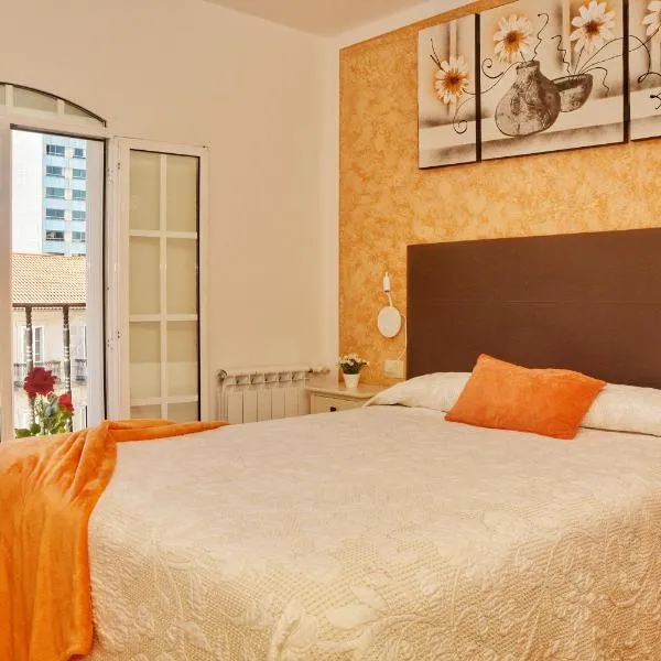 Hostal la Colegiata, hotel v destinaci Vigo