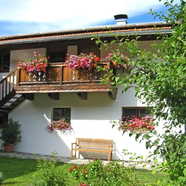 Ferienwohnungen Wanderparadies Bauernhof, hotel v destinaci Aschau im Chiemgau