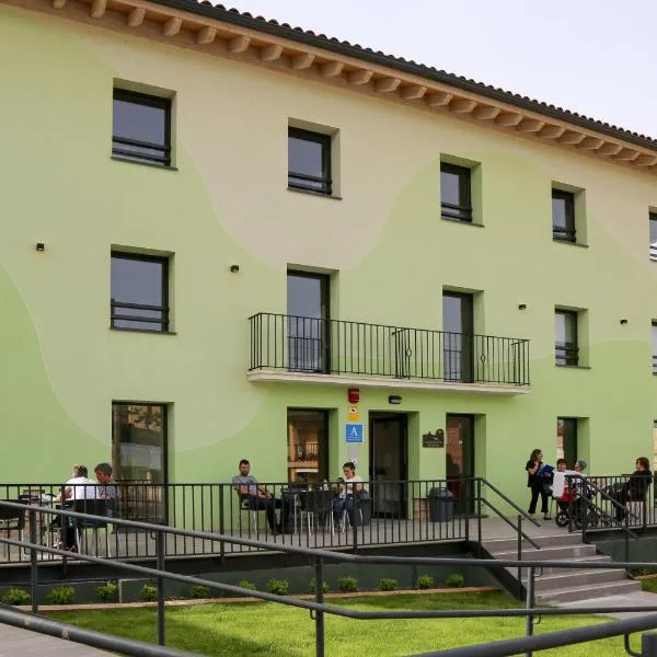 ATERPE KANPEZU HOSTEL, hotel in Santa Cruz de Campezo