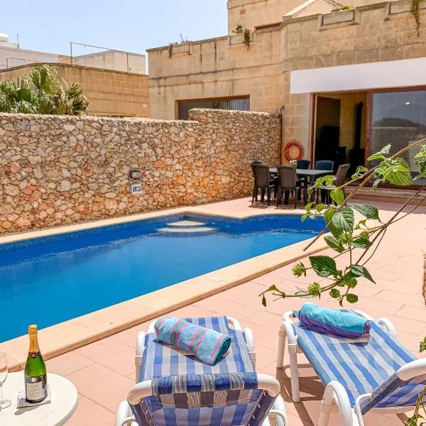 Villa Fieldend - Gozo Holiday Home, hôtel à L-Għarb