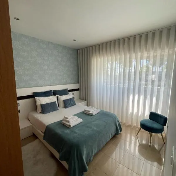OPORTO House AL, hotel in Maia