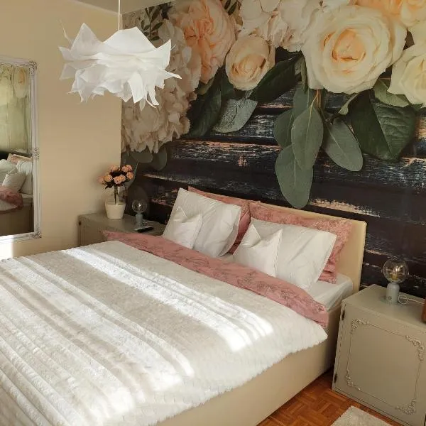 Retro Cosy Apartment, hotel v destinaci Mirijevo
