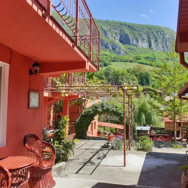 Pensiunea Belladonna, hotel v destinaci Băile Herculane