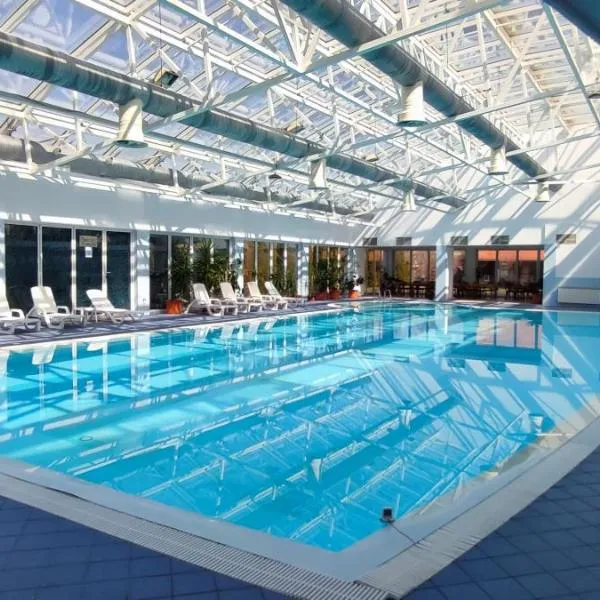 메디아슈에 위치한 호텔 Mercure Medias Binderbubi Hotel And Spa