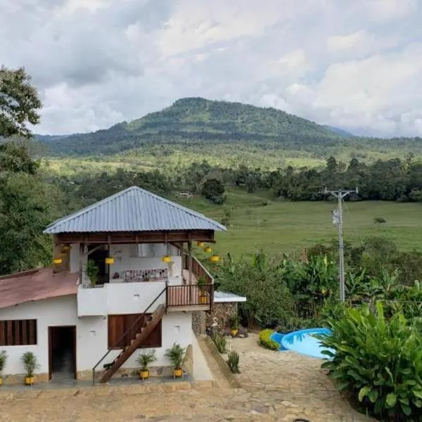 El Recreo Hogar Campesino, hotel u gradu Icononzo