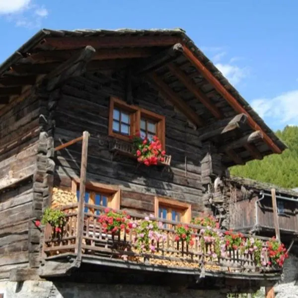 Piccolo e accogliente rascard CIR 0060, hotel v destinaci Champoluc
