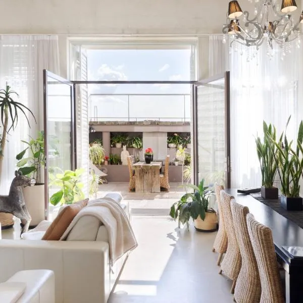 Architectural Home, Pool Oasis/ Steps from Trendy Chapel St., hotel v Melbourne