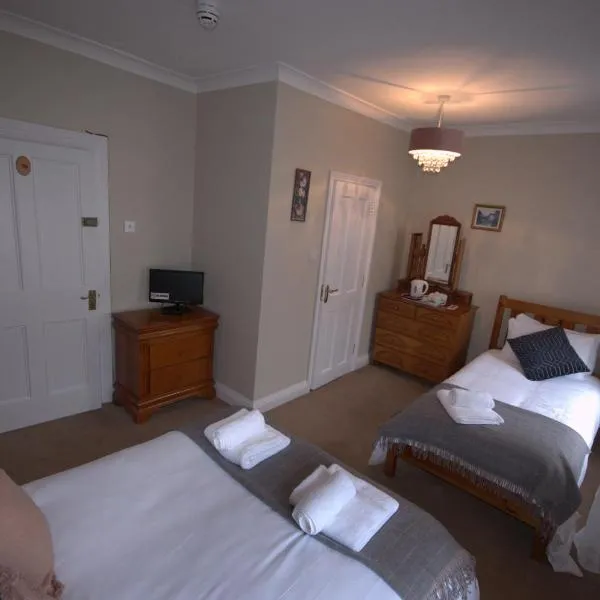 Lizzys Little Kitchen Town Accommodation, hotel en Glin