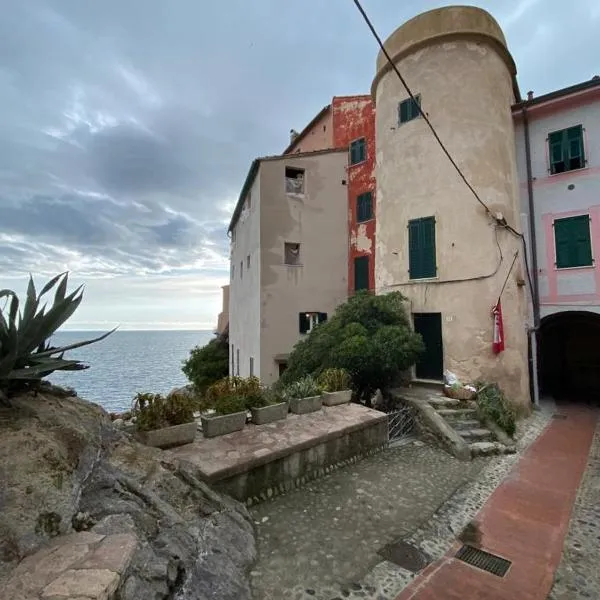 La Torre saracena di Tellaro - ConfirentHouse, מלון בטלארו