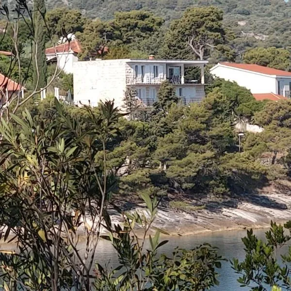 Mira, Hotel in Splitska