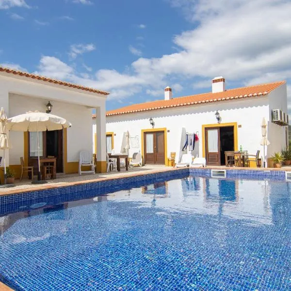 Carrapateiramar Guest House, hotel di Carrapateira