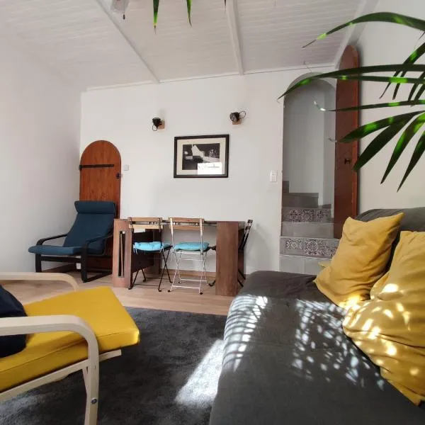 Chambres tranquilles proche centre ville, hotel in Arles
