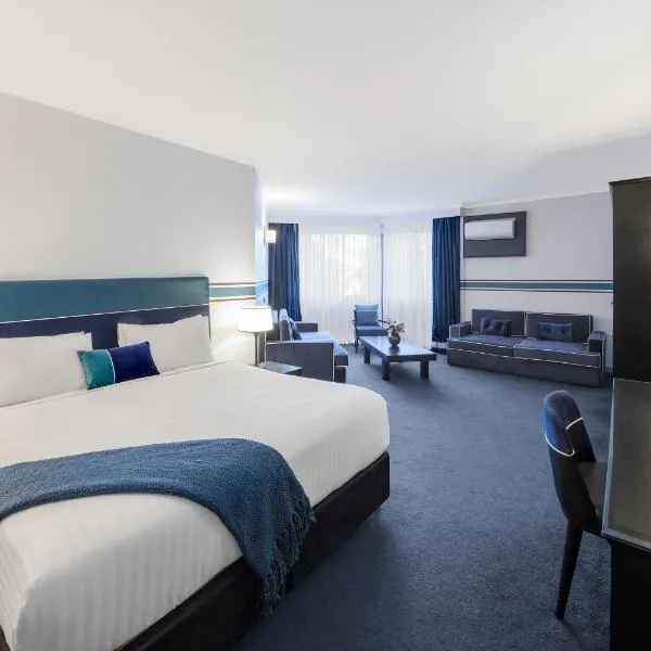 Ramada by Wyndham Diplomat Canberra, hotel a Canberra