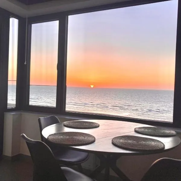 Middelkerke Volledig gerenoveerd appartement met zeezicht, hotel in Middelkerke