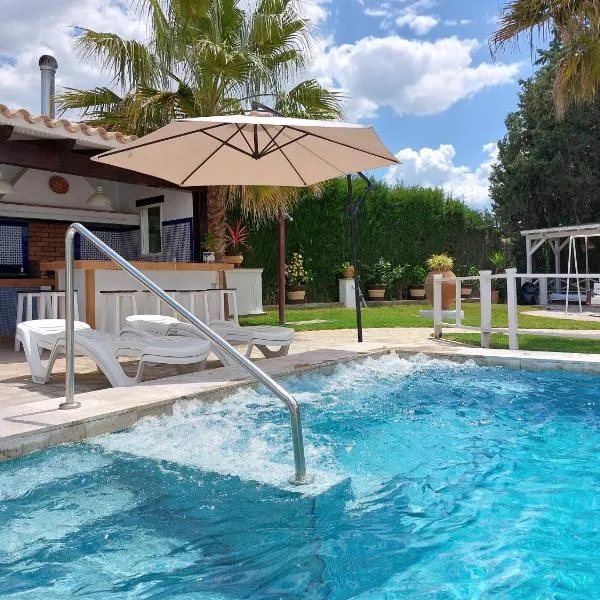Villa El Estanque Holiday Cottage & Bungalow, hotel in Arcos de la Frontera