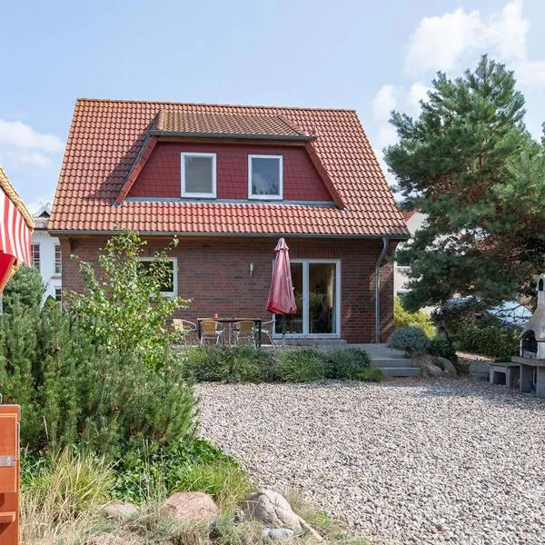 Ferienhaus Boddenperle, khách sạn ở Glowe