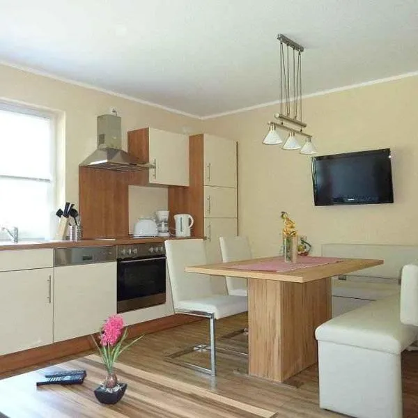 Haus der Seeadler - Appartementhaus Haus der Seeadler - Fewo 1, hôtel à Borchtitz