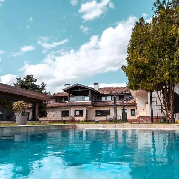 Hotel Hunters House, hotel v mestu Ezerets